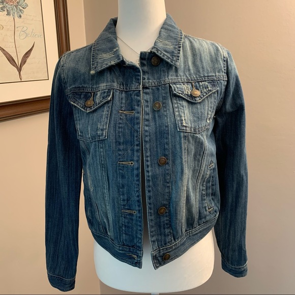 Forever 21 Jackets & Blazers - Distressed XXI Premium Denim jacket size Small
